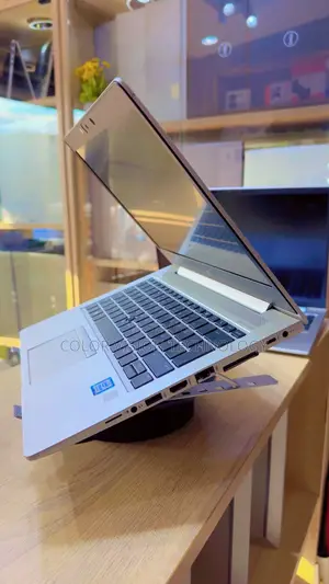 Laptop HP EliteBook 830 G6 8GB Intel Core i5 SSD 256GB