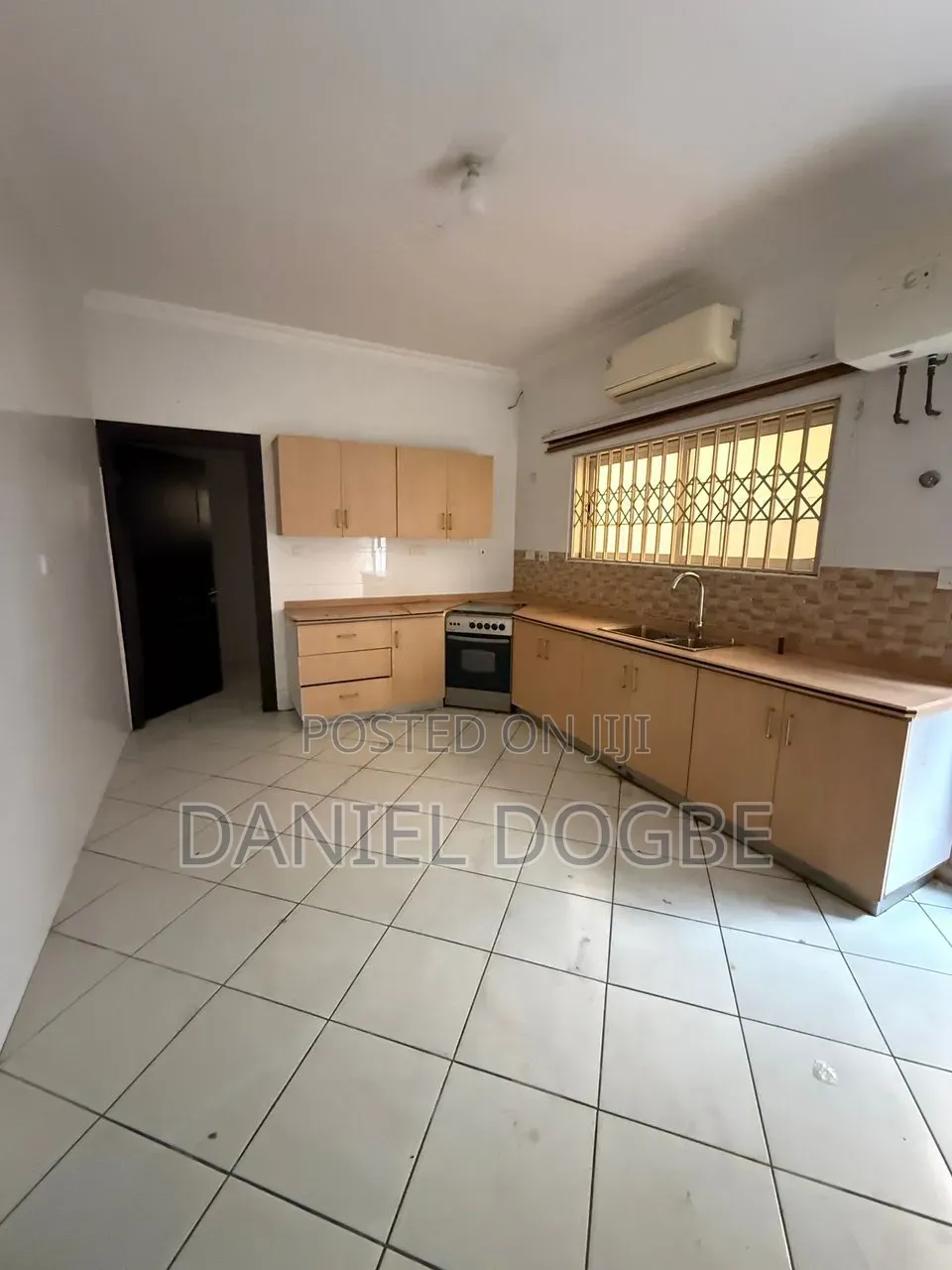 5bdrm House in Etordan, Boundary Road Area for rent