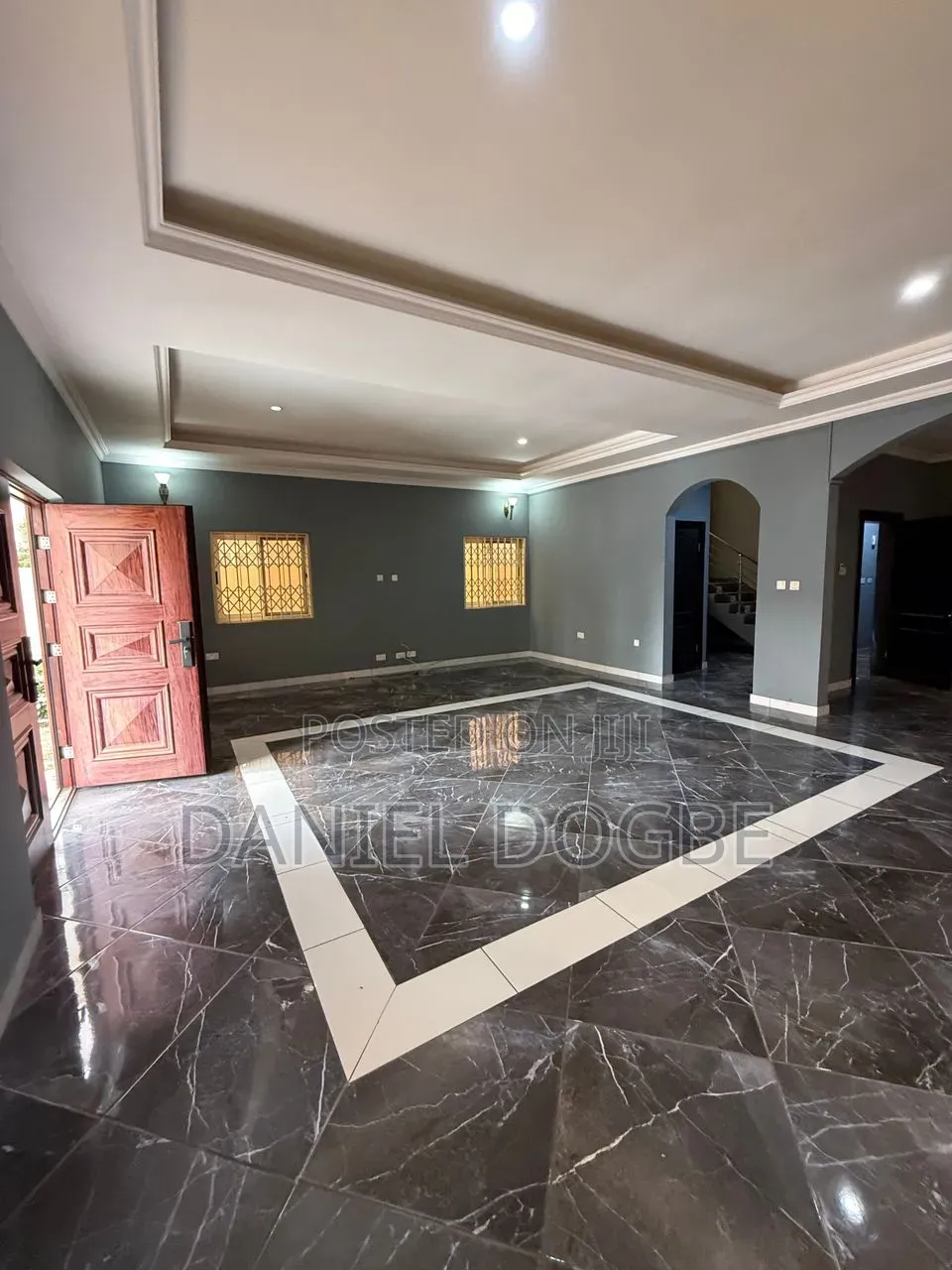 5bdrm House in Etordan, Boundary Road Area for rent