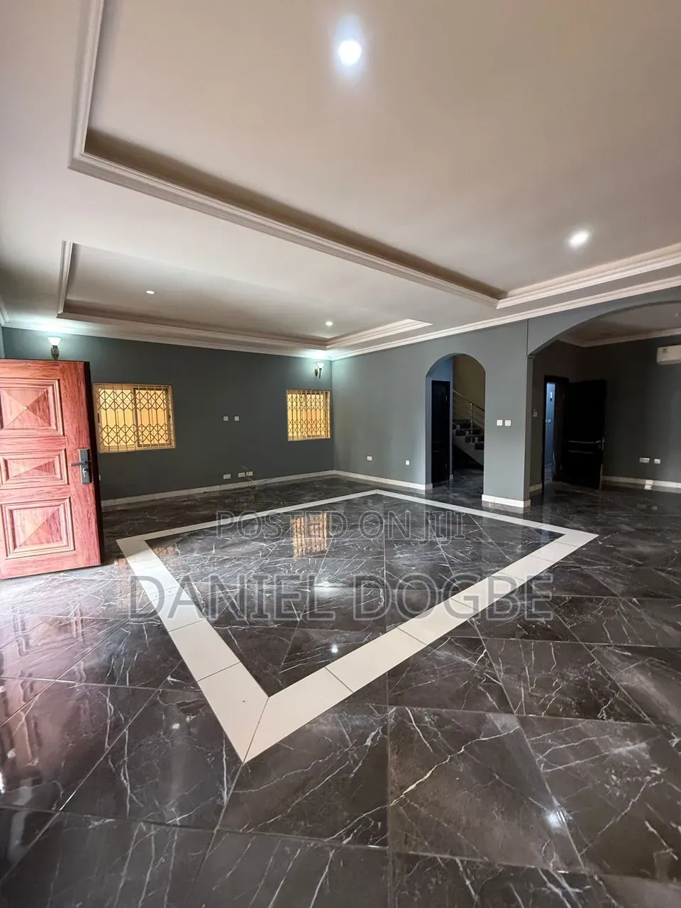 5bdrm House in Etordan, Boundary Road Area for rent
