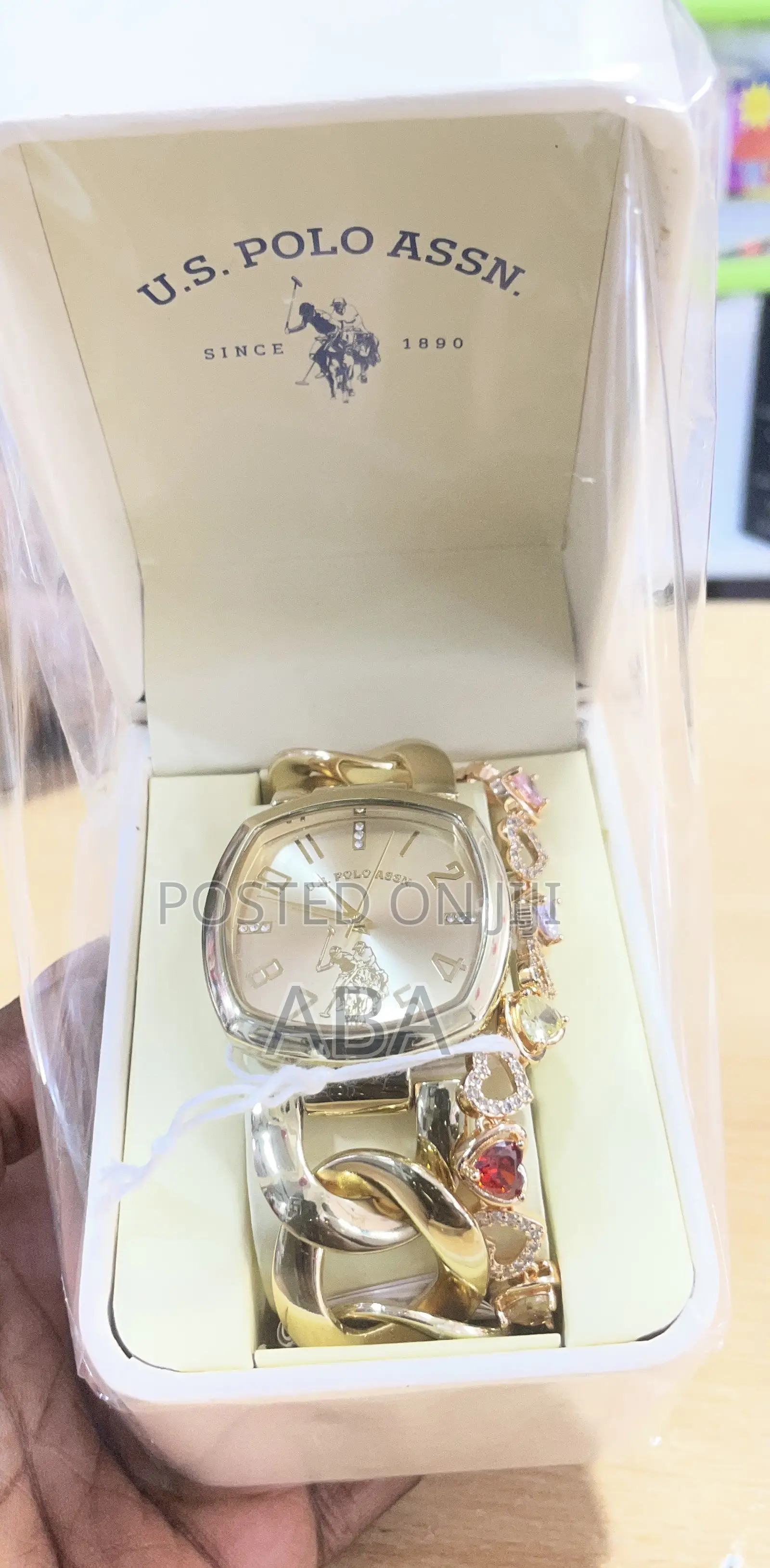 US POLO ASSN Watch With Bracelet Gift Set