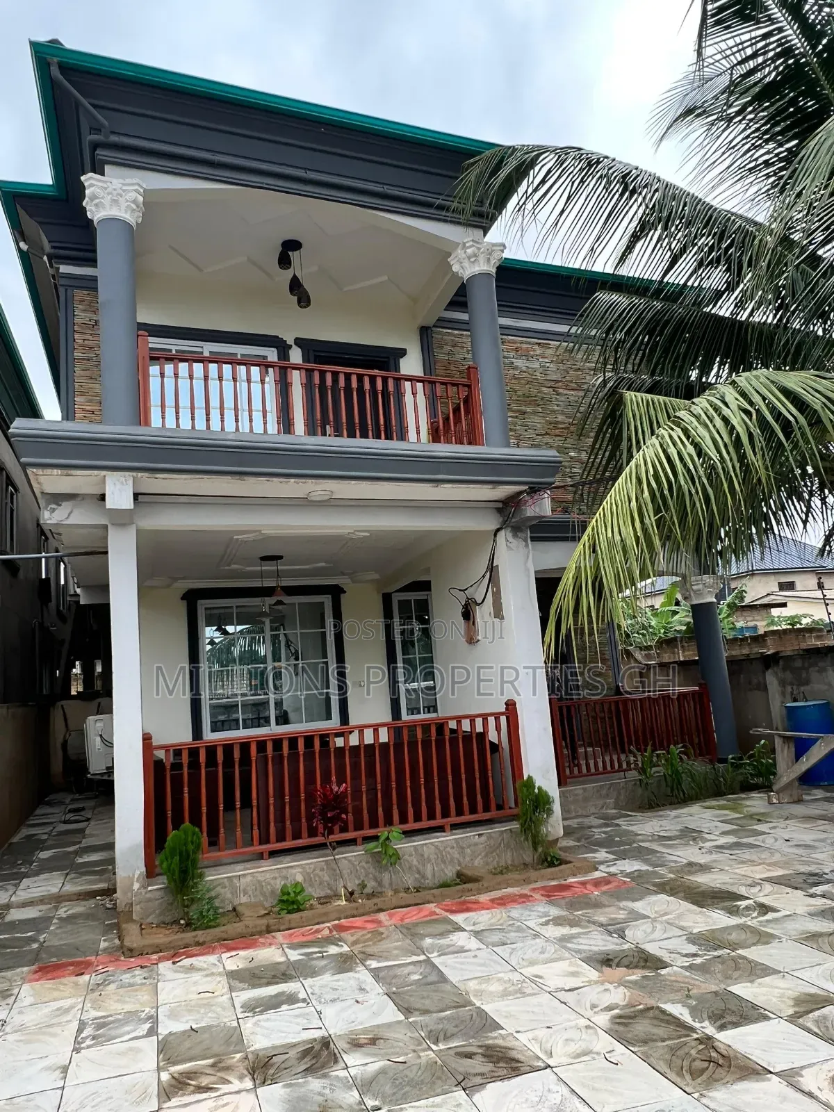 5bdrm House in Millions Properties, Accra Metropolitan for sale
