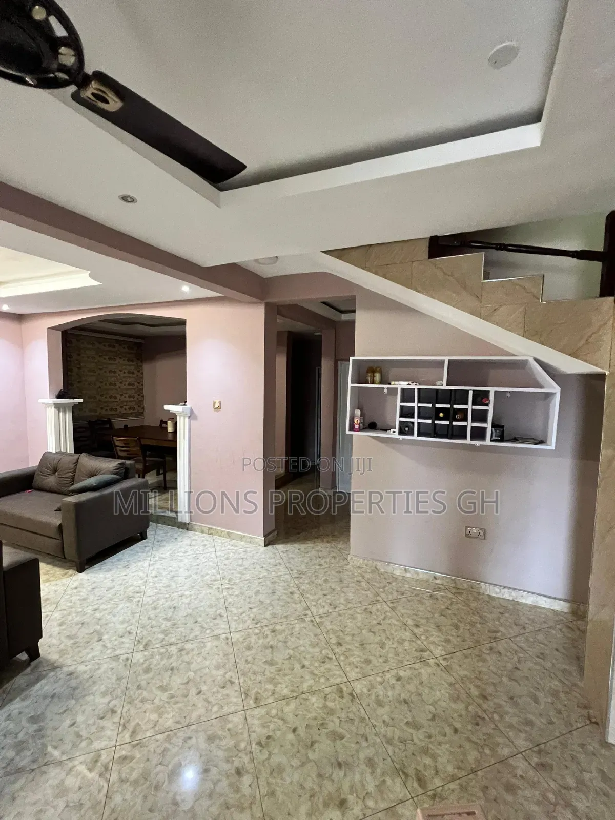 5bdrm House in Millions Properties, Accra Metropolitan for sale