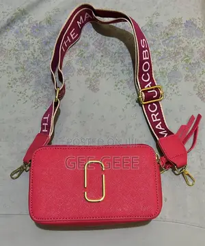 Marc Jacob’s Snapshot Bag Fuchsia Pink