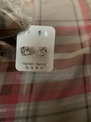 Magnetic Earrings Just Like Actual Piercings