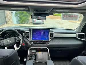 Toyota Tundra 2022 Black
