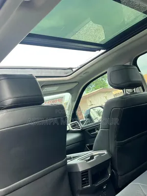 Toyota Tundra 2022 Black