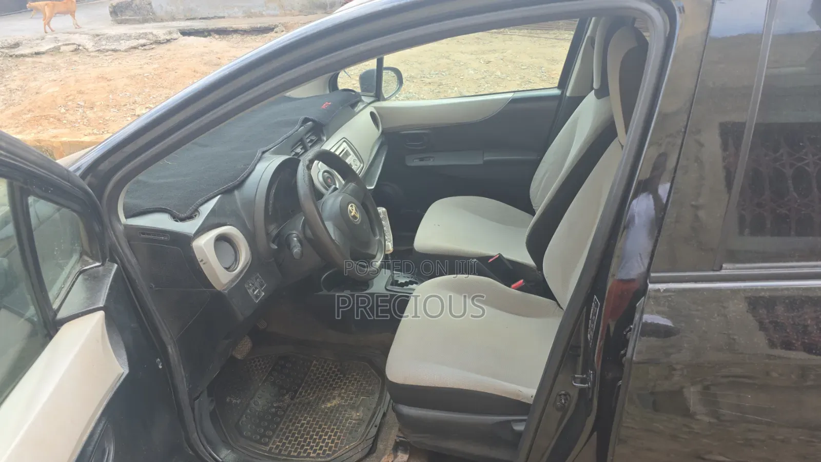Toyota Vitz 2012 Black