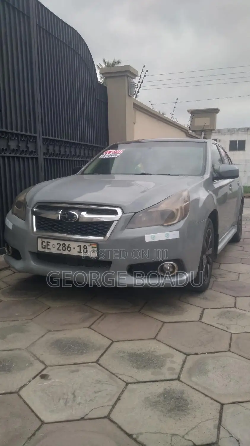 Subaru Legacy 2.5i Premium 2013 Gray