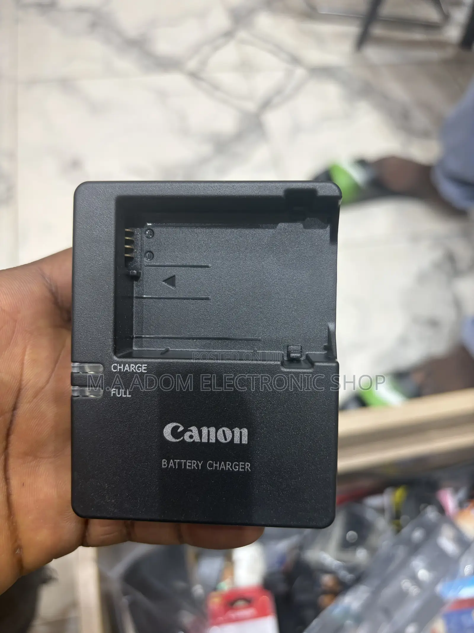E8 Battery Charger 🔌