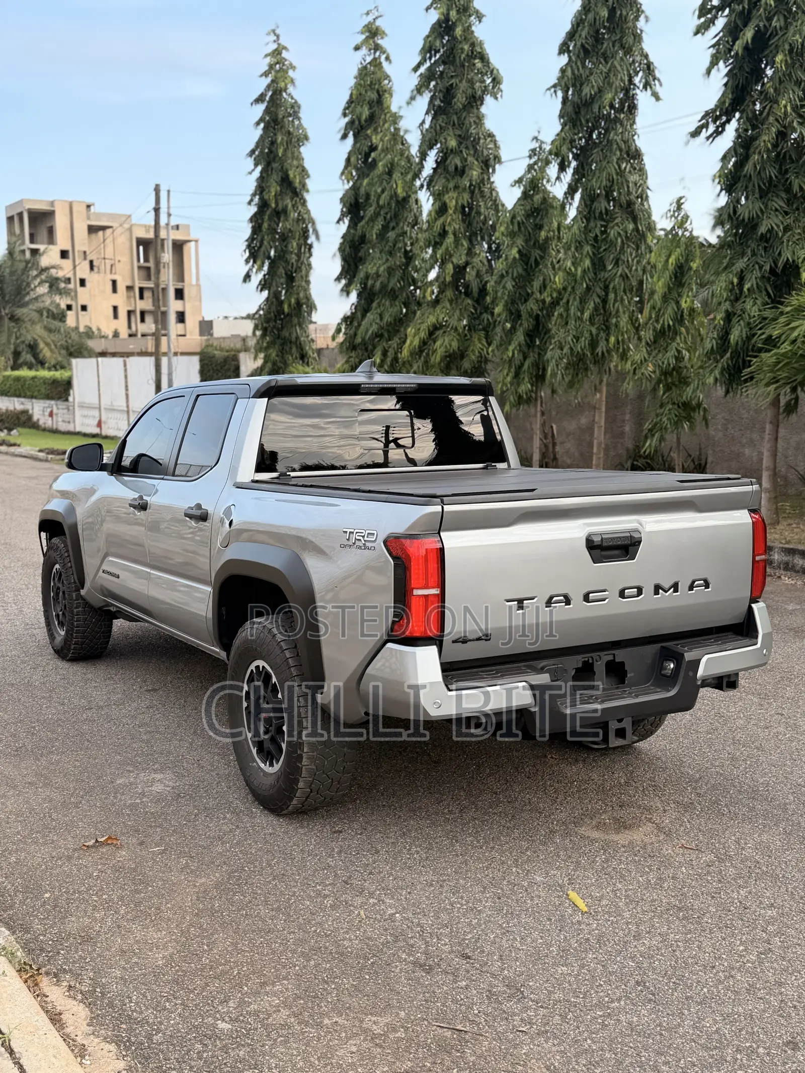 Toyota Tacoma SR5 Double Cab 6' Bed AT 2024 Gray