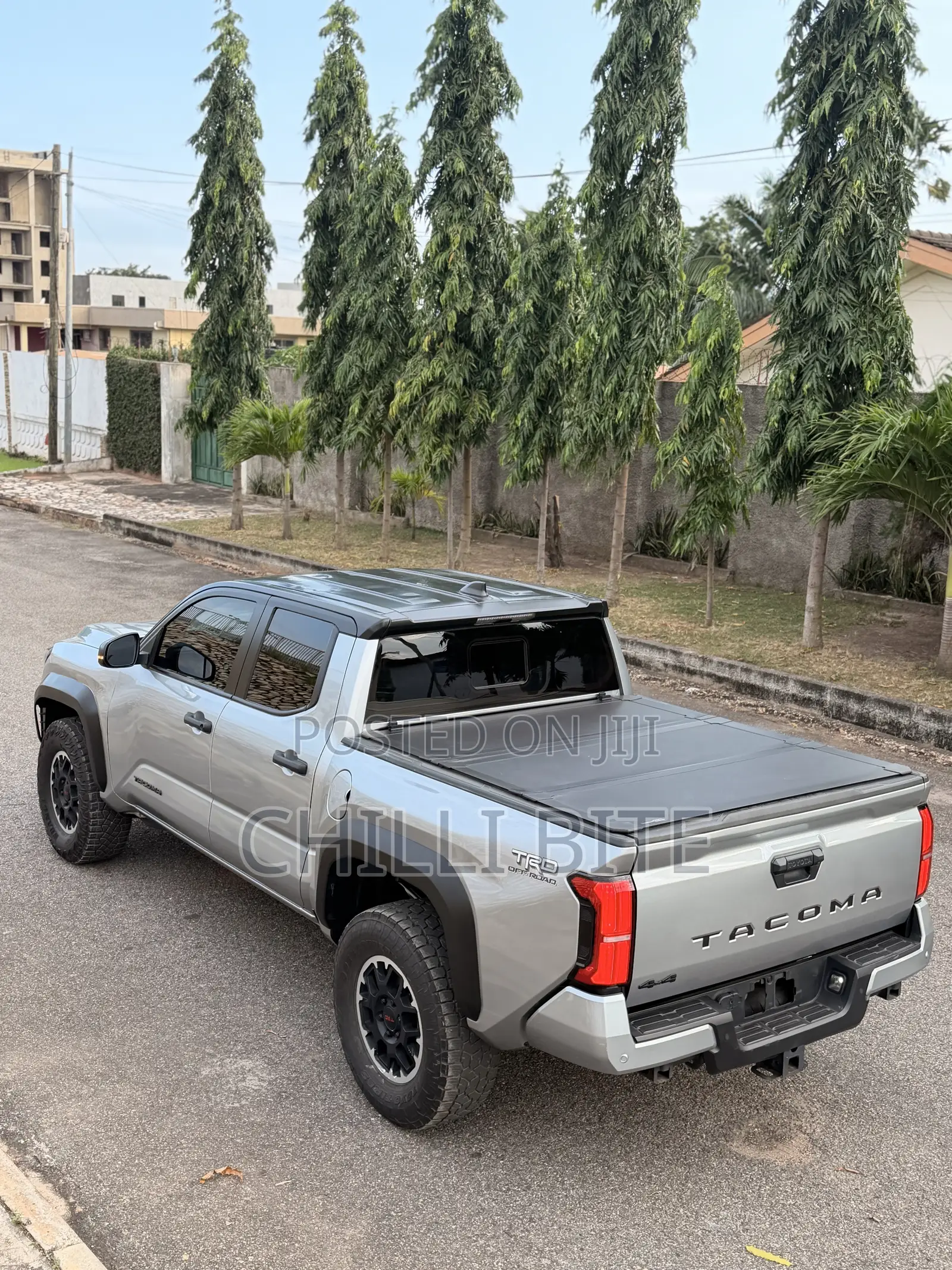 Toyota Tacoma SR5 Double Cab 6' Bed AT 2024 Gray