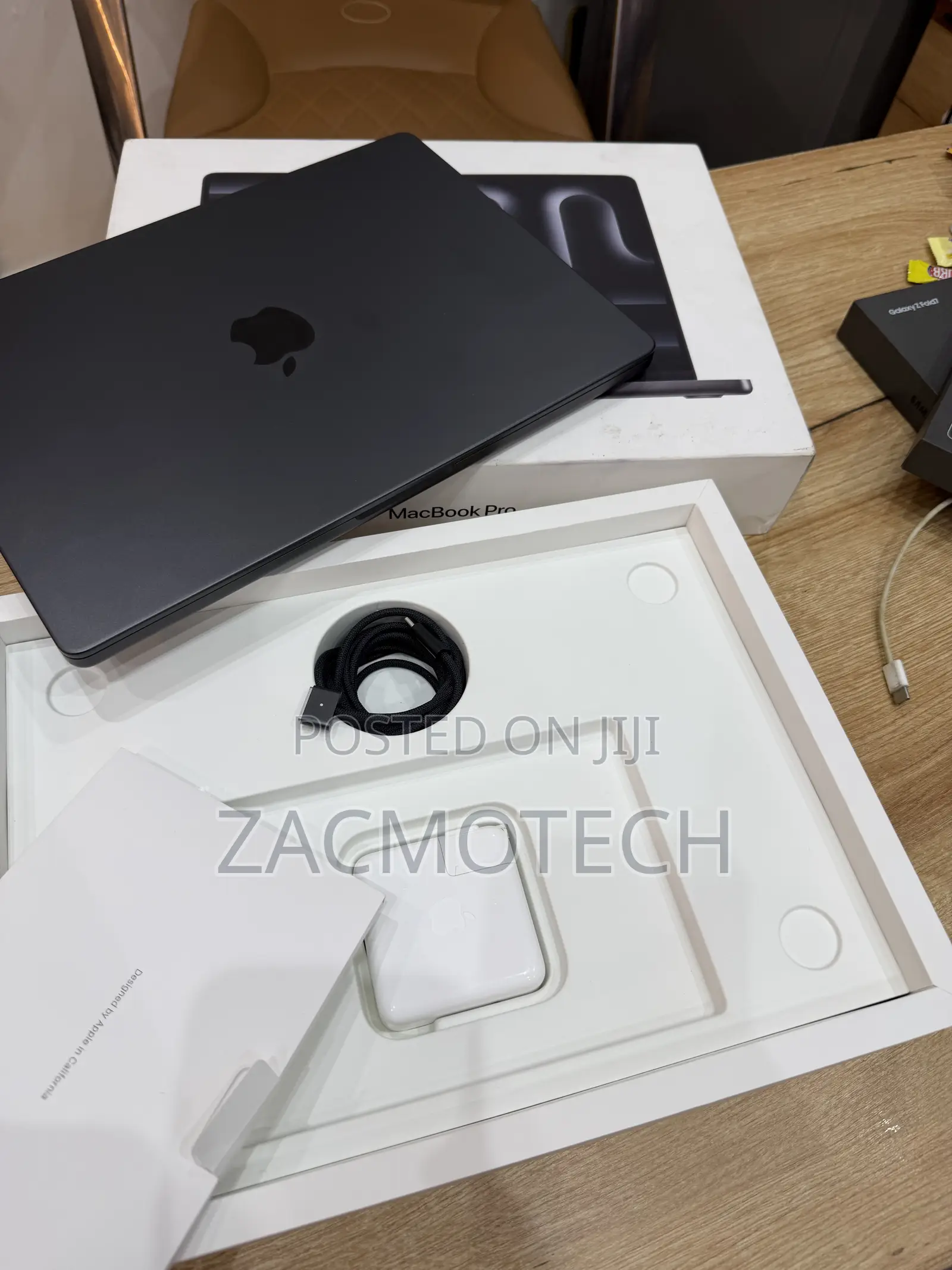 Laptop Apple MacBook Pro 2026 M5 Pro 24GB Apple M5 Pro SSD 1T