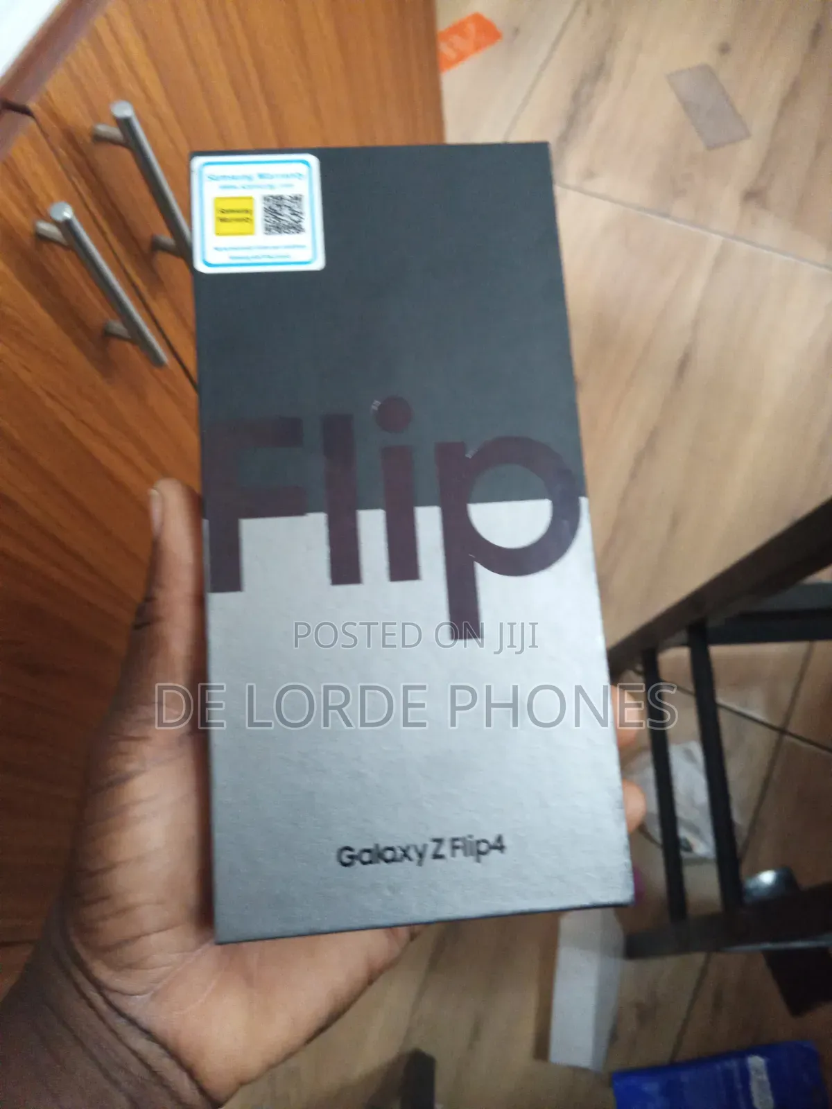 New Samsung Galaxy Z Flip4 256 GB Black