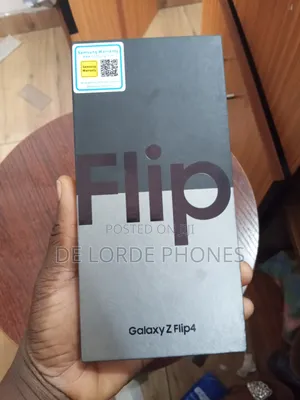 New Samsung Galaxy Z Flip4 256 GB Black