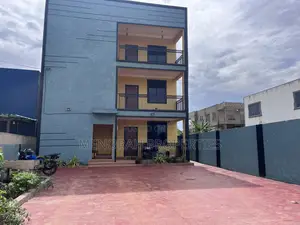 2bdrm Apartment in Adenta Amrahia for rent