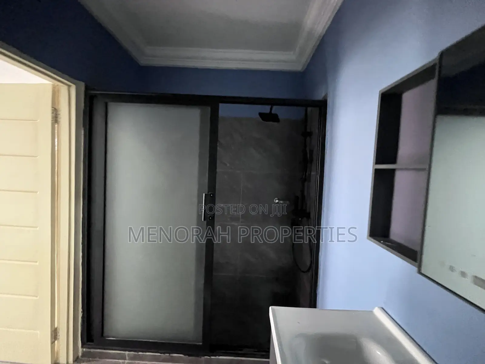 2bdrm Apartment in Adenta Amrahia for rent