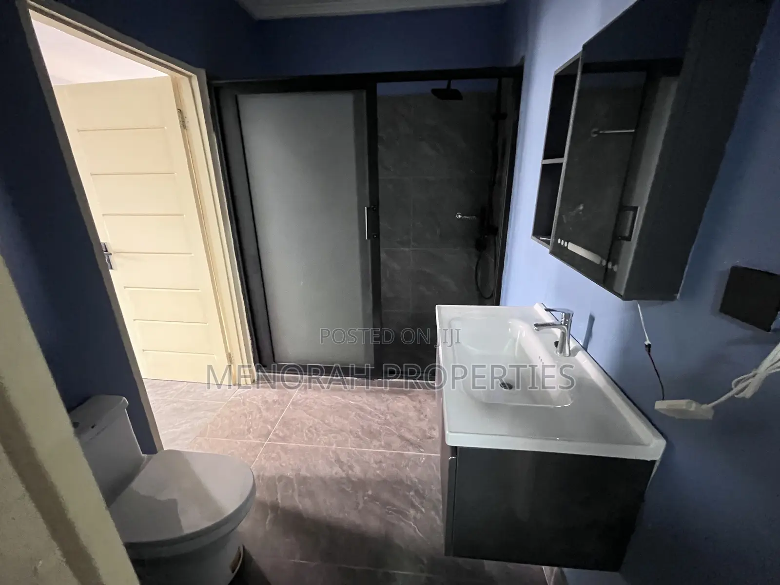 2bdrm Apartment in Adenta Amrahia for rent