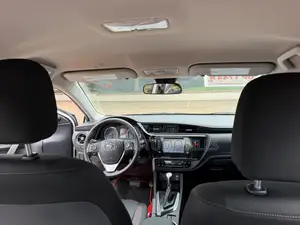 Toyota Corolla LE Eco (1.8L 4cyl 2A) 2019 White
