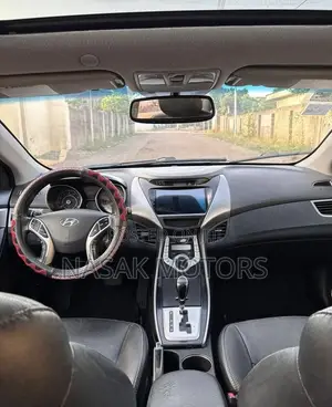 Hyundai Elantra Limited 2012 Silver
