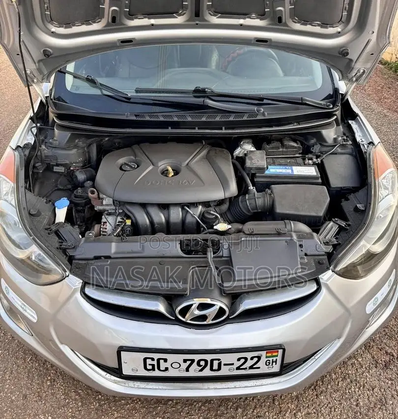 Hyundai Elantra Limited 2012 Silver
