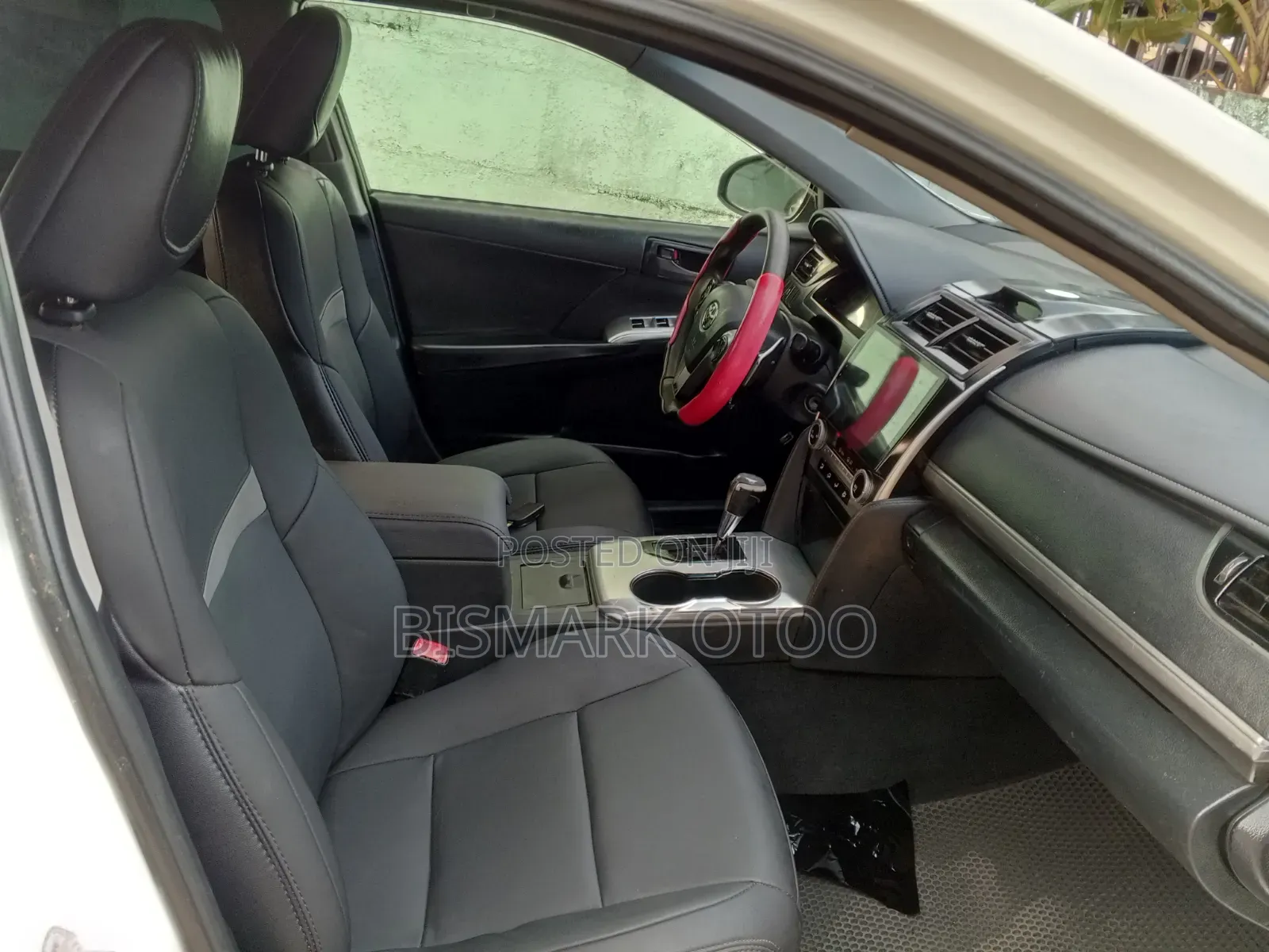 Toyota Camry SE 4dr Sedan (2.5L 4cyl 6A) 2013 White