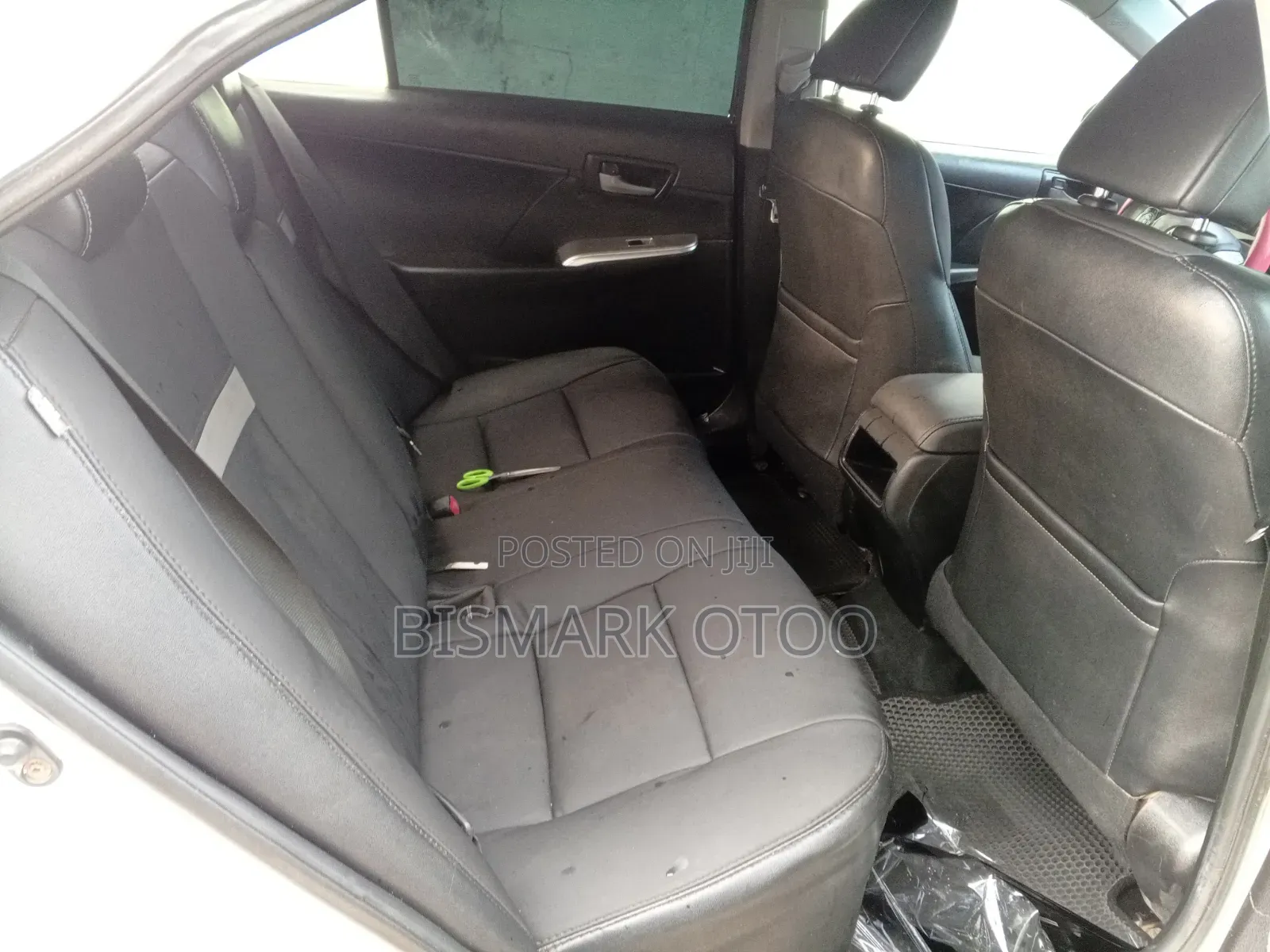 Toyota Camry SE 4dr Sedan (2.5L 4cyl 6A) 2013 White