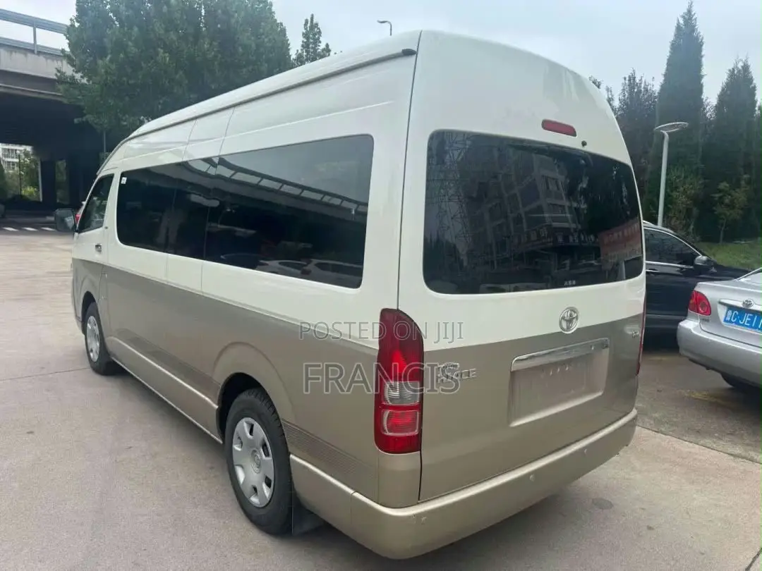 New Toyota HiAce 2022 Silver