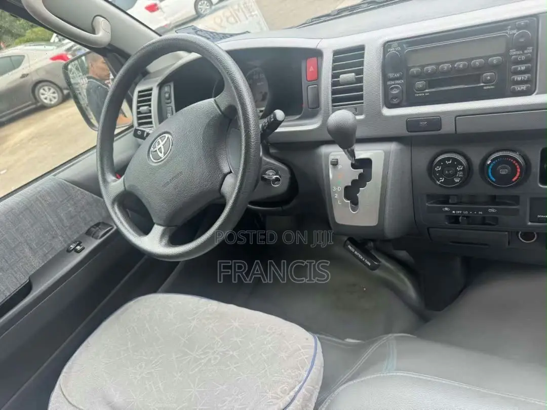 New Toyota HiAce 2022 Silver