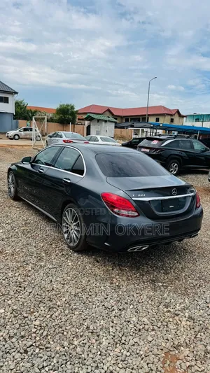 Mercedes-Benz C300 2016 Gray
