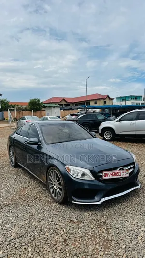 Mercedes-Benz C300 2016 Gray