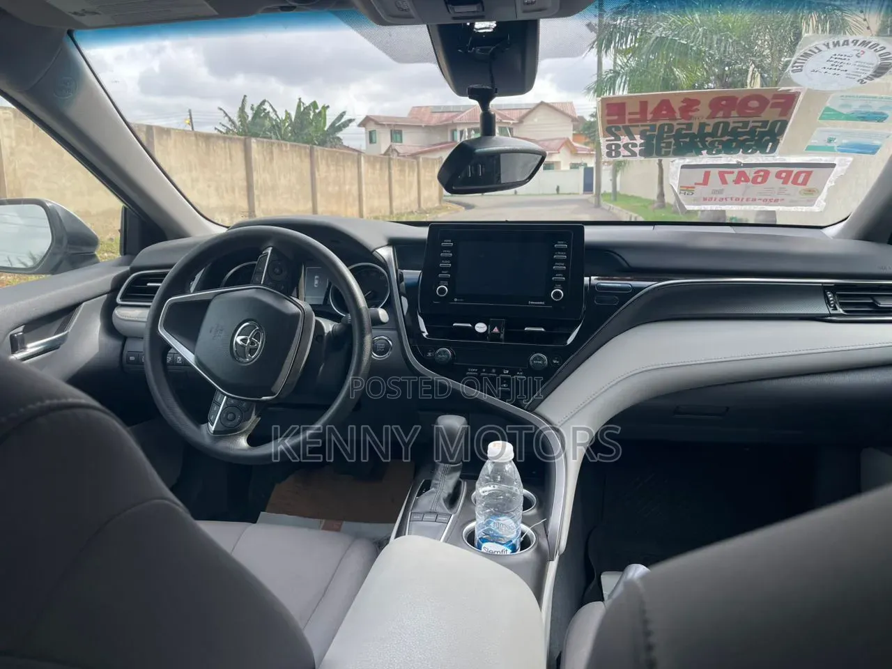 Toyota Camry 2023 Silver