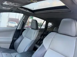 Toyota RAV4 Limited FWD (2.5L 4cyl 6A) 2016 Silver