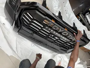 Toyota Tundra Front and Back Bumper With Its Accessories Available