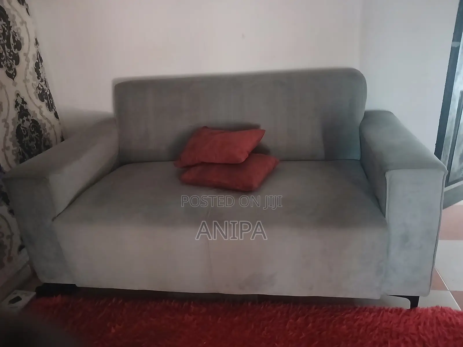 Slightly Used Sofar