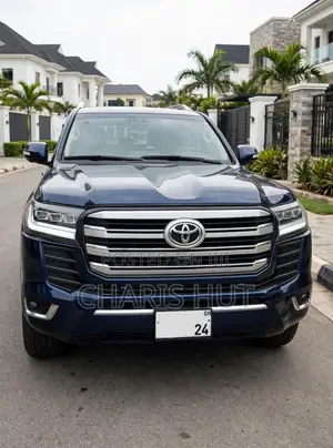 Toyota Land Cruiser for Rent