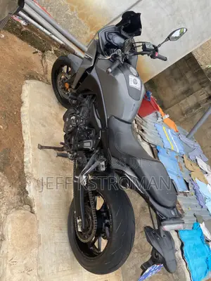 Yamaha 2022 Black