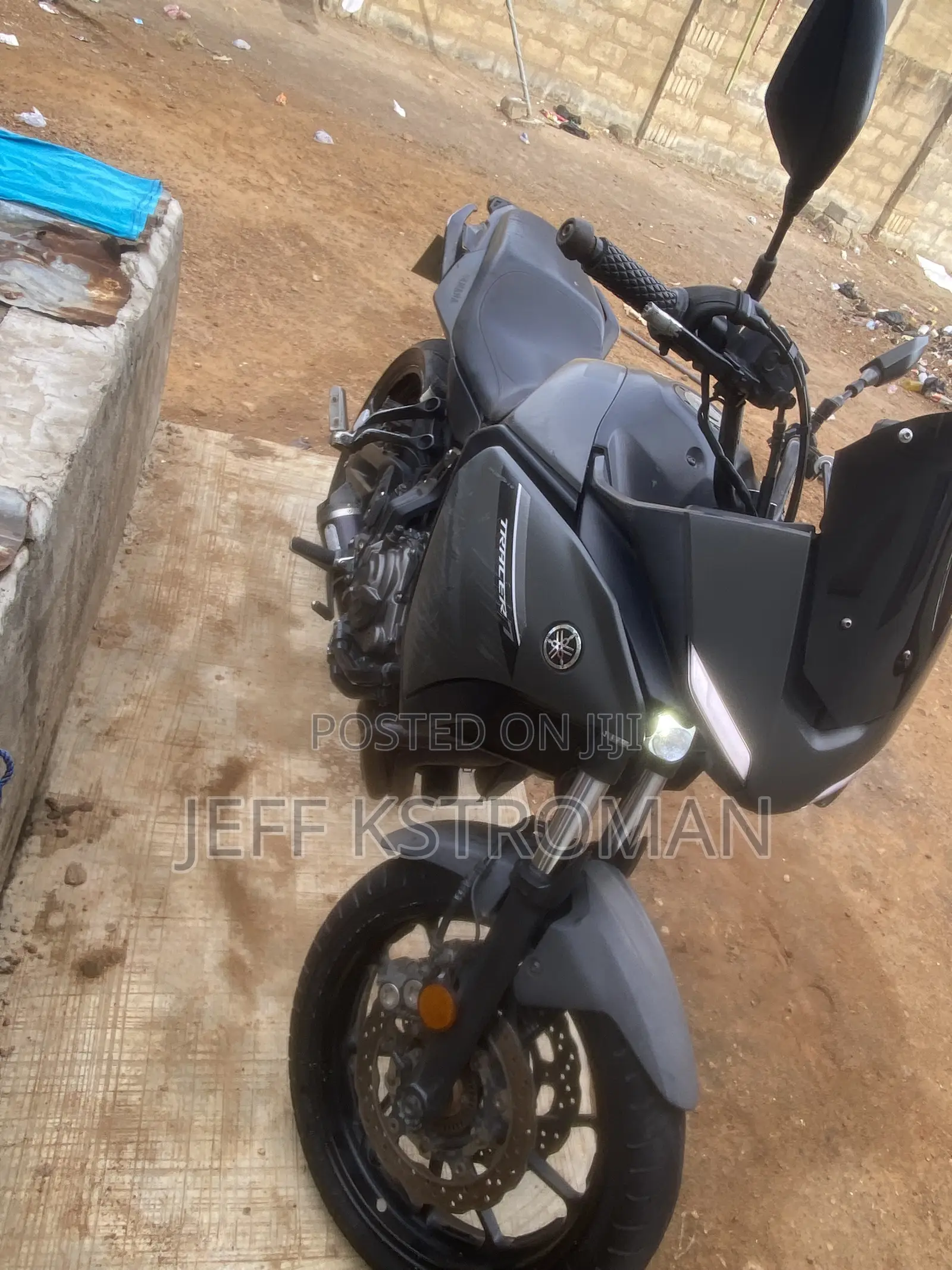 Yamaha 2022 Black