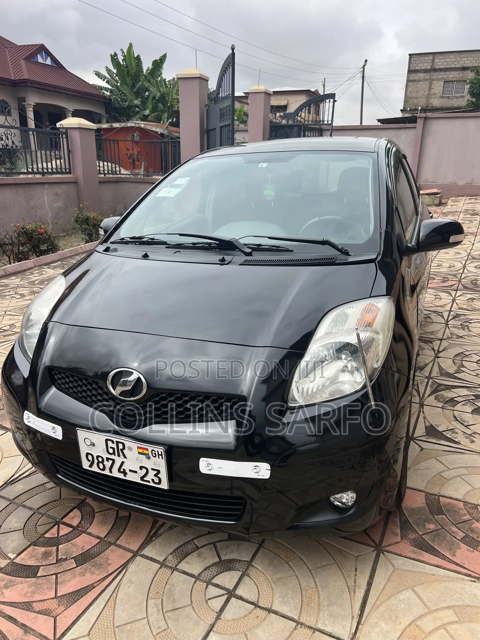 Toyota Vitz 1.3 FWD 5dr 2009 Black