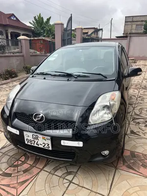 Toyota Vitz 1.3 FWD 5dr 2009 Black