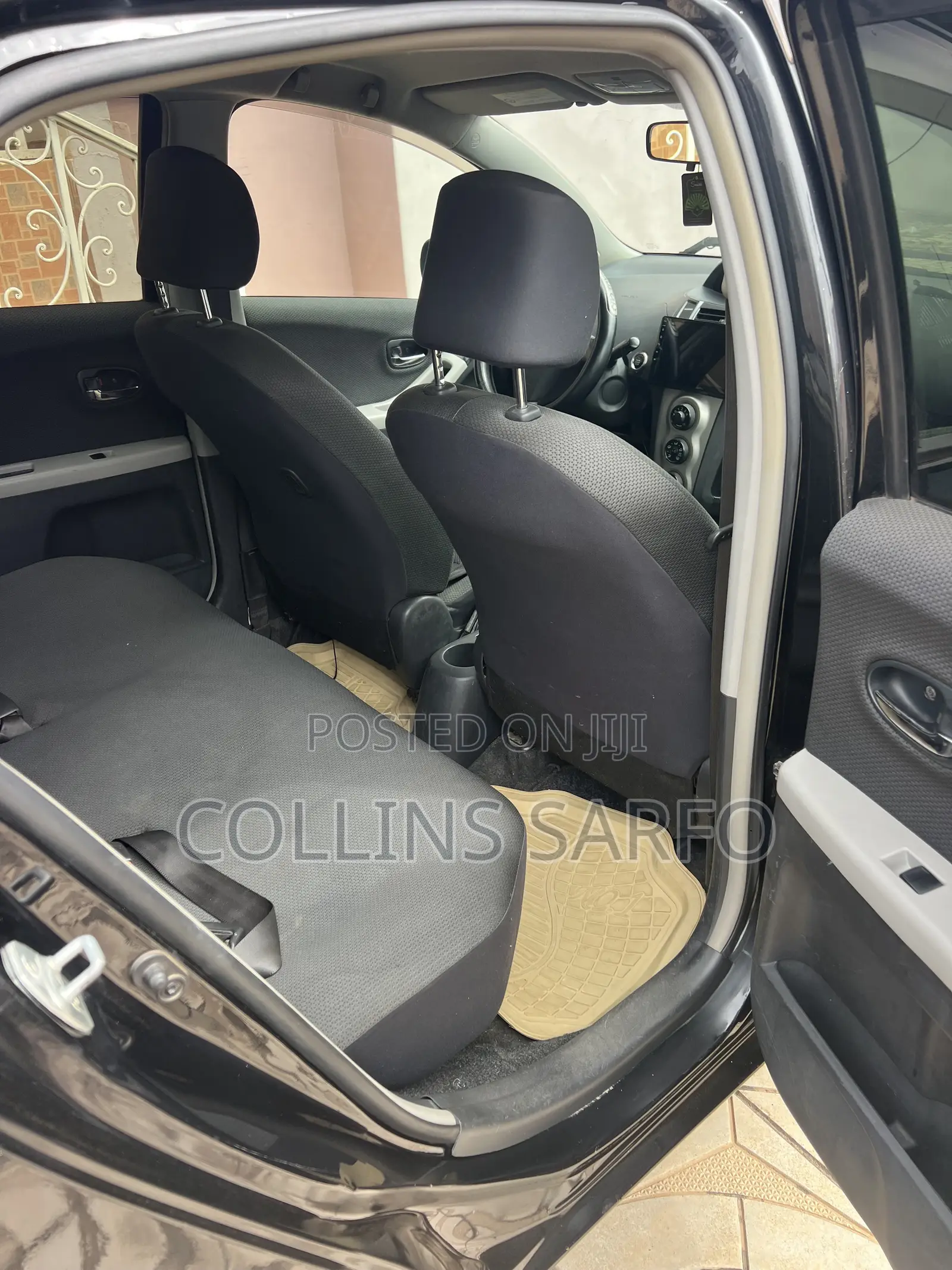 Toyota Vitz 1.3 FWD 5dr 2009 Black
