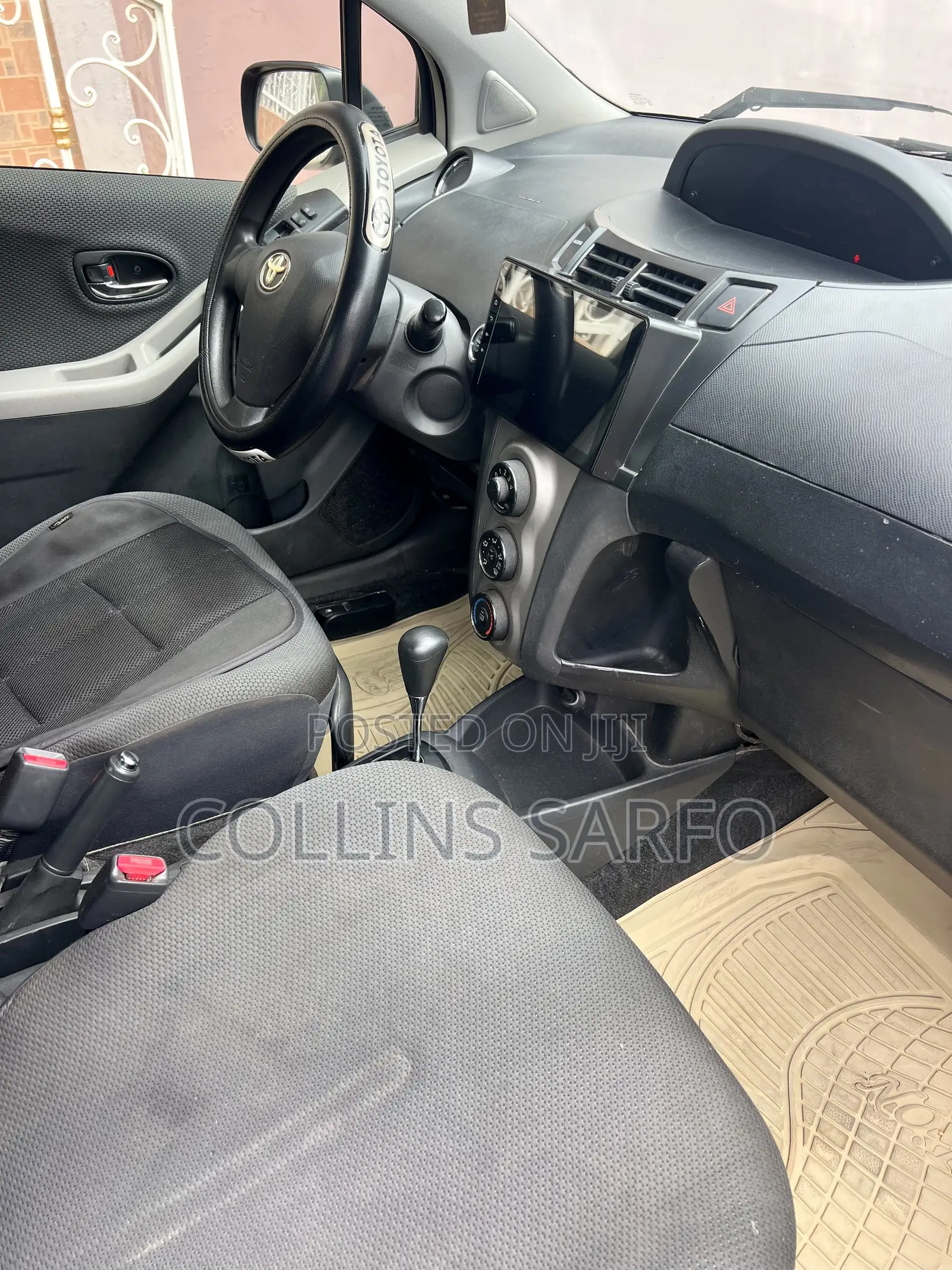 Toyota Vitz 1.3 FWD 5dr 2009 Black