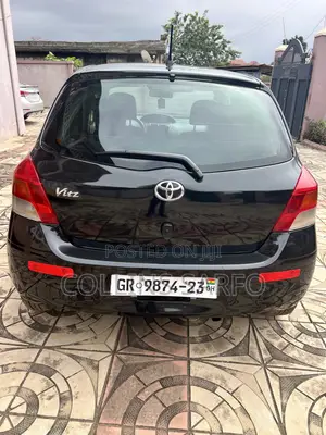 Toyota Vitz 1.3 FWD 5dr 2009 Black