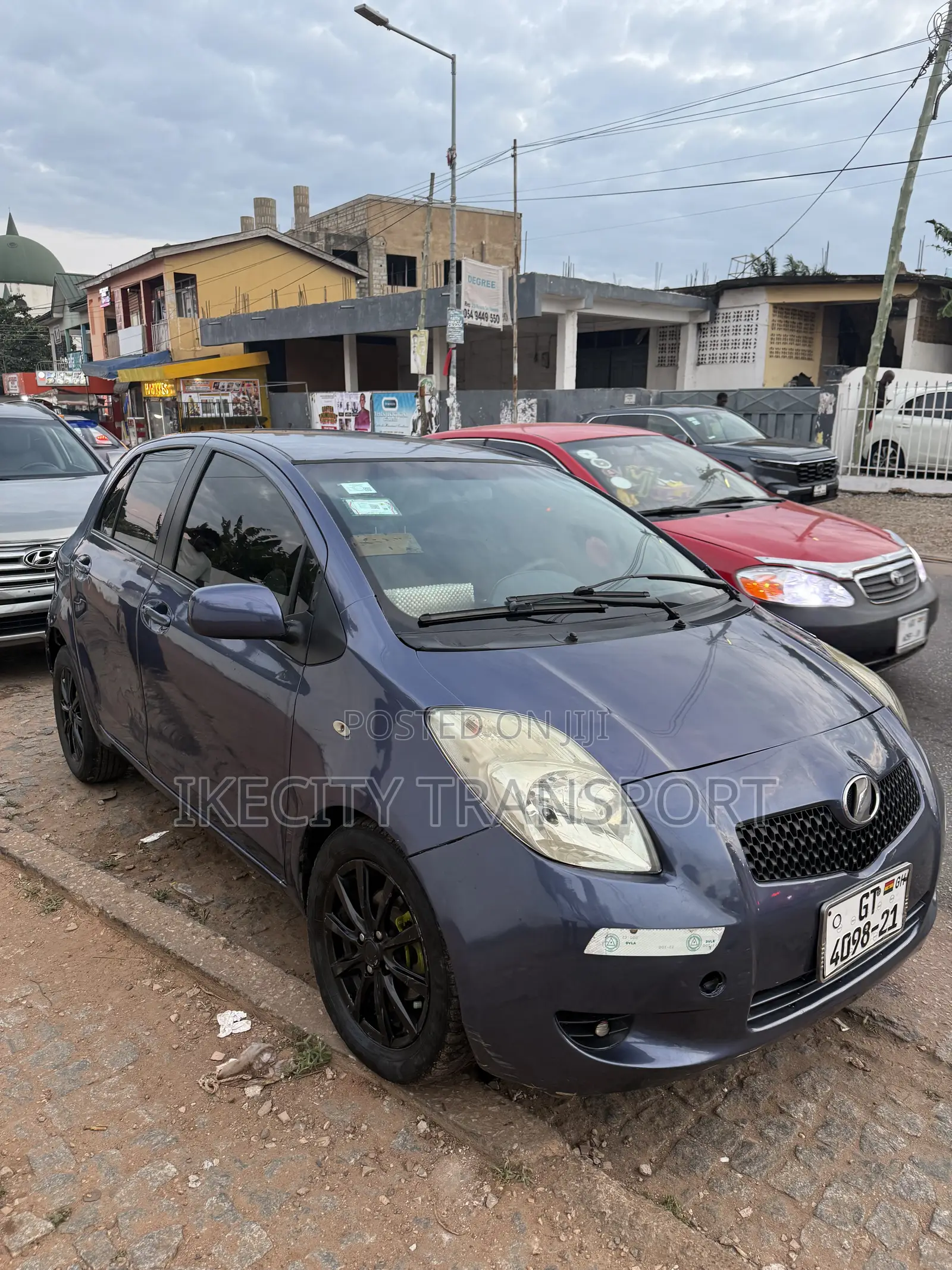 Toyota Vitz 1.3 AWD 5dr 2012 Blue