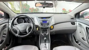 Hyundai Elantra 2013 Red