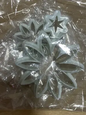 Daisy Flower Cutter Cake Decoration