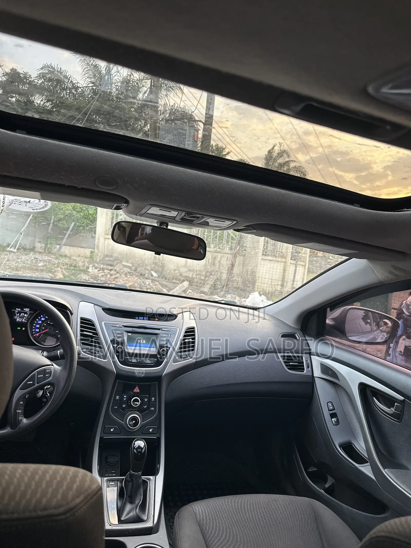 Hyundai Elantra Limited 4dr Sedan (1.8L 4cyl 6A) 2015 Gray