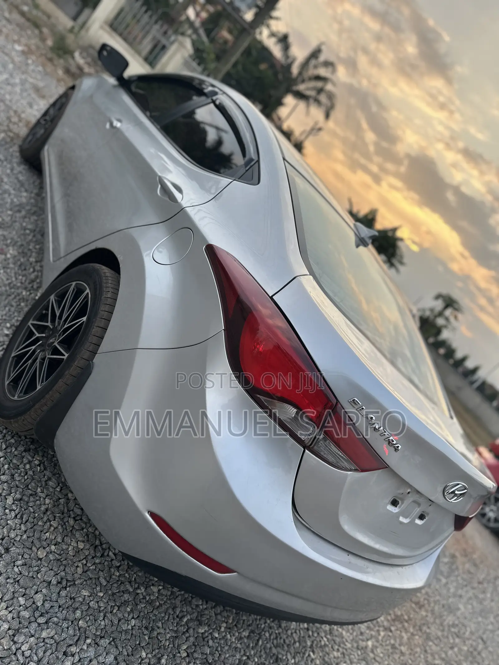 Hyundai Elantra Limited 4dr Sedan (1.8L 4cyl 6A) 2015 Gray