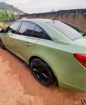 Chevrolet Cruze 1LT 2012 Green