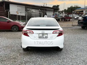 Toyota Camry L 4dr Sedan (2.5L 4cyl 6A) 2014 White